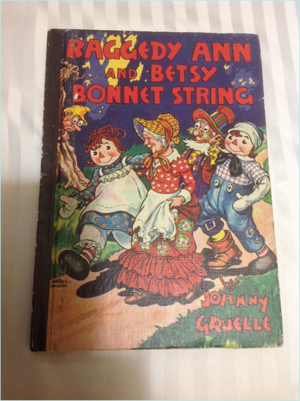 Raggedy Ann and Betsy Bonnet&nbsp;String